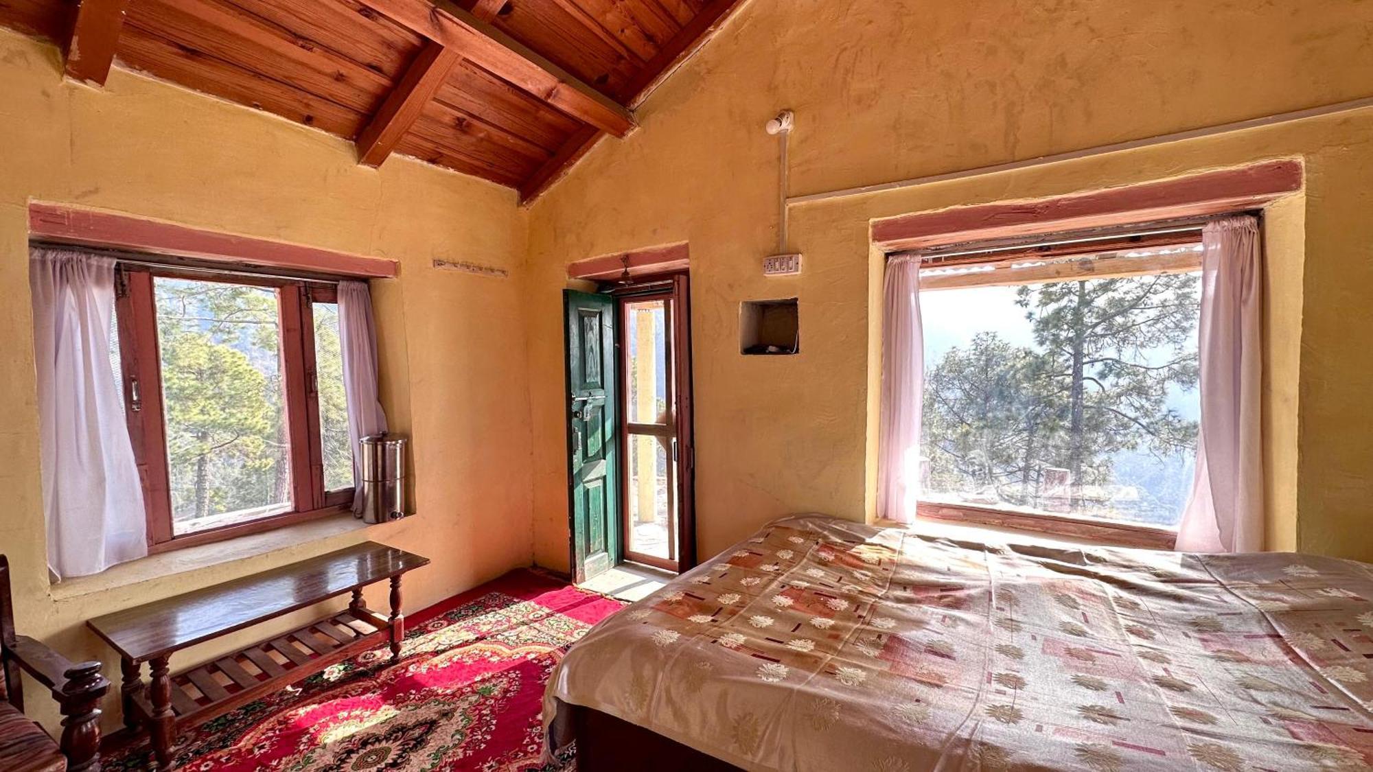 Joshi Cottage Бінсар Екстер'єр фото