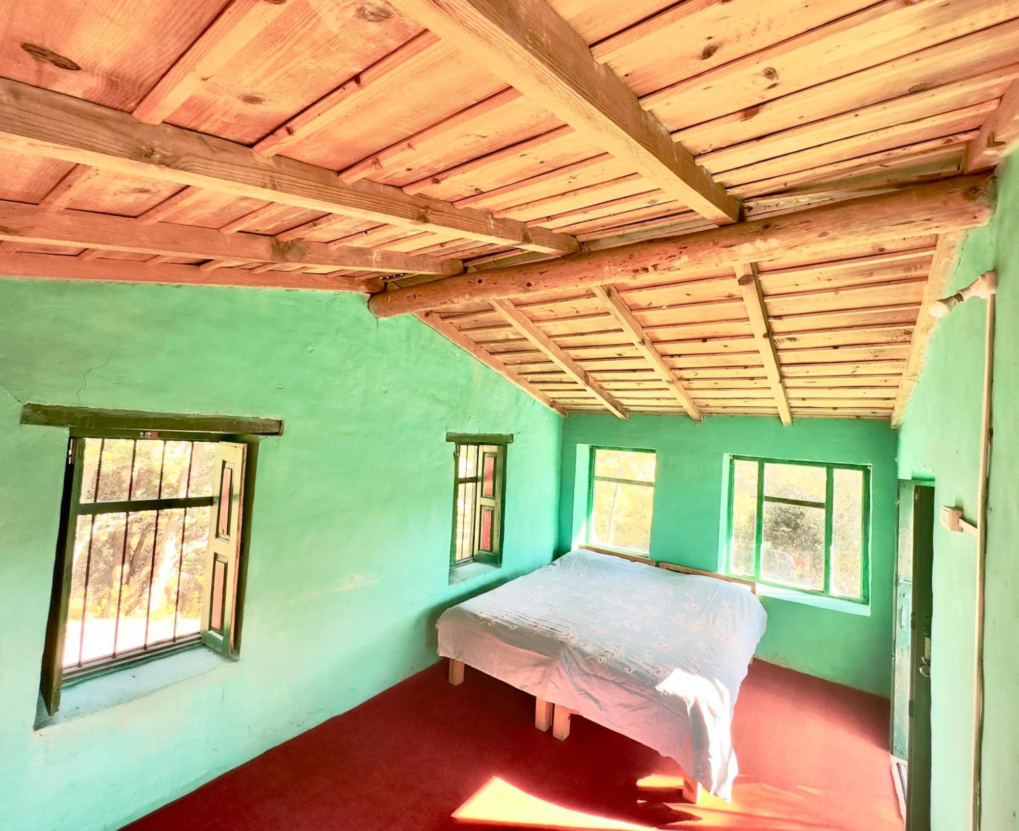 Joshi Cottage Бінсар Екстер'єр фото