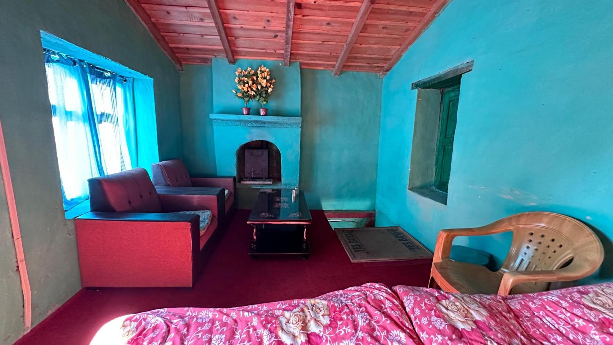 Joshi Cottage Бінсар Екстер'єр фото